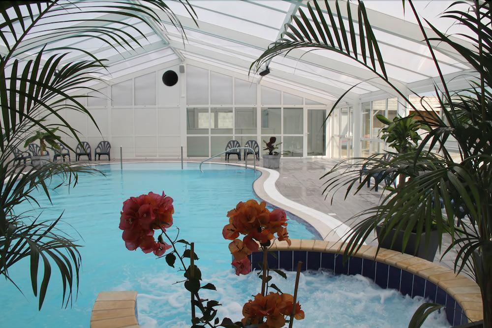Camping La Croez Villieu Hotel Erdeven Bagian luar foto